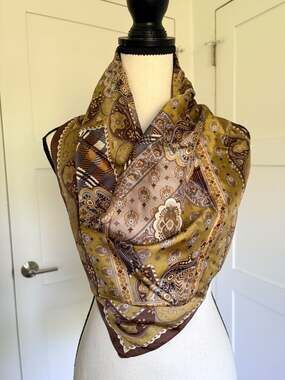 Oscar de la Renta Vintage Silk Square Scarf with Paisley and Plaid Design NWT